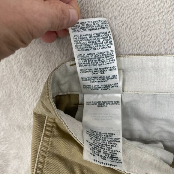 Levis Men's Khaki Cotton Shorts Size 42 - Picture 8 of 11